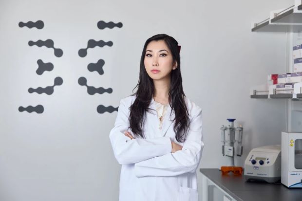 كاثي تاي، رائدة الأعمال وصاحبة شركة «مانهاتن جينومكس»، التي تسعى إلى ابتكار أساليب علمية لتعديل جينومات الأجنَّة البشرية. حقوق الصورة: Caitlyn Gaurano